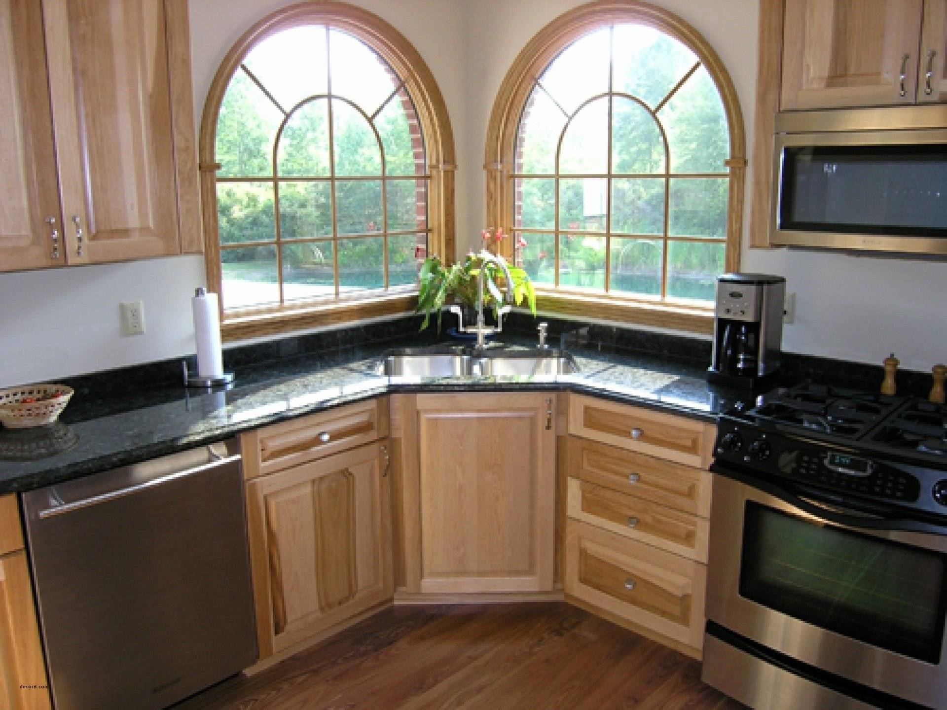 Угловая кухня с окном - варианты оформления дизайна и интеьера
угловая кухня с окном - варианты оформления дизайна и интеьера