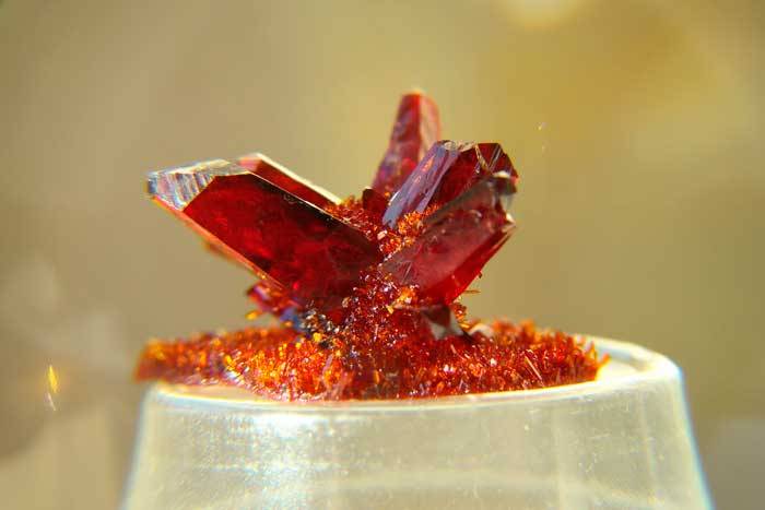 Как отличить настоящий рубин от подделки и искусственного кристалла