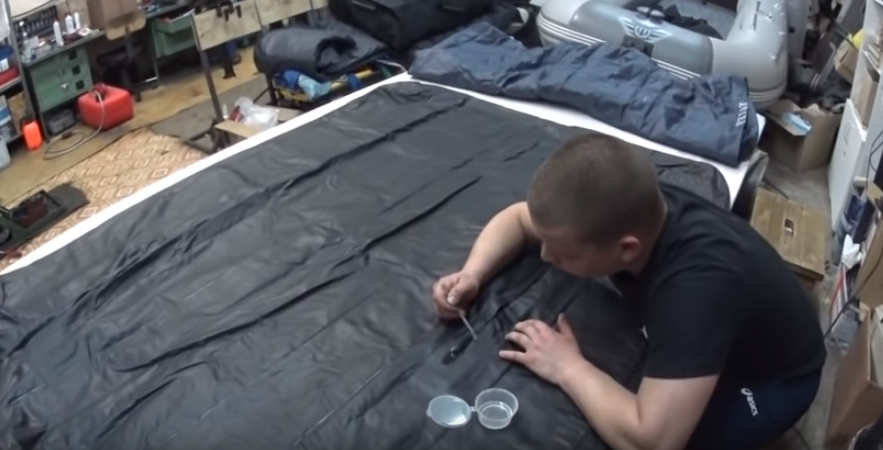 Как заклеить надувной матрас в домашних условиях