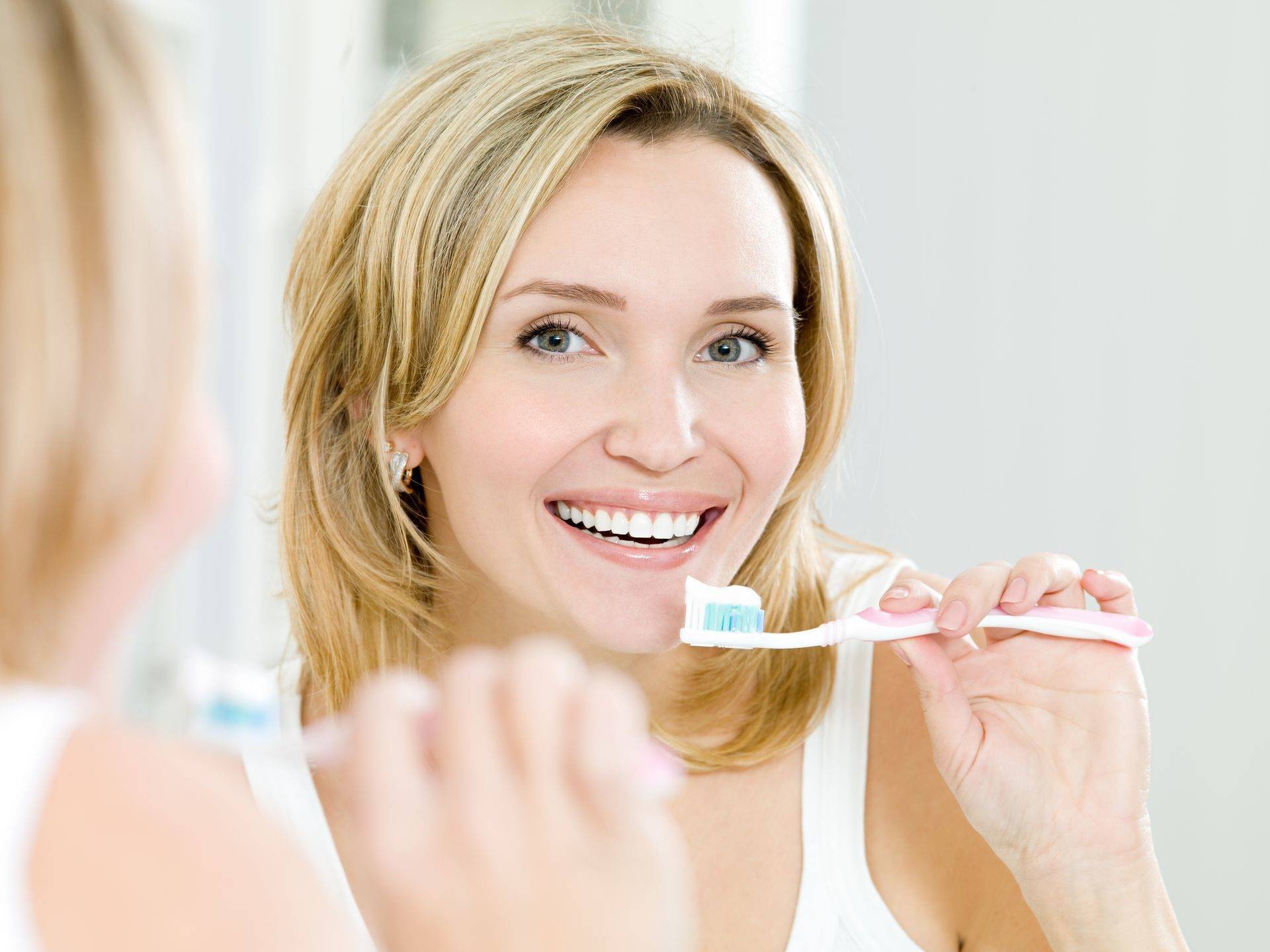 Дополнительные средства гигиены полости рта помогут сохранить здоровье зубов