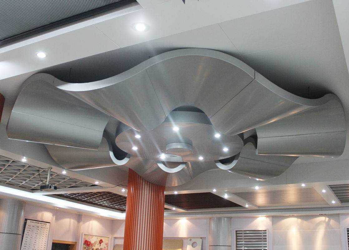Металлические подвесные потолки: особенности кассетных, панельных, реечных и ячеистых конструкций