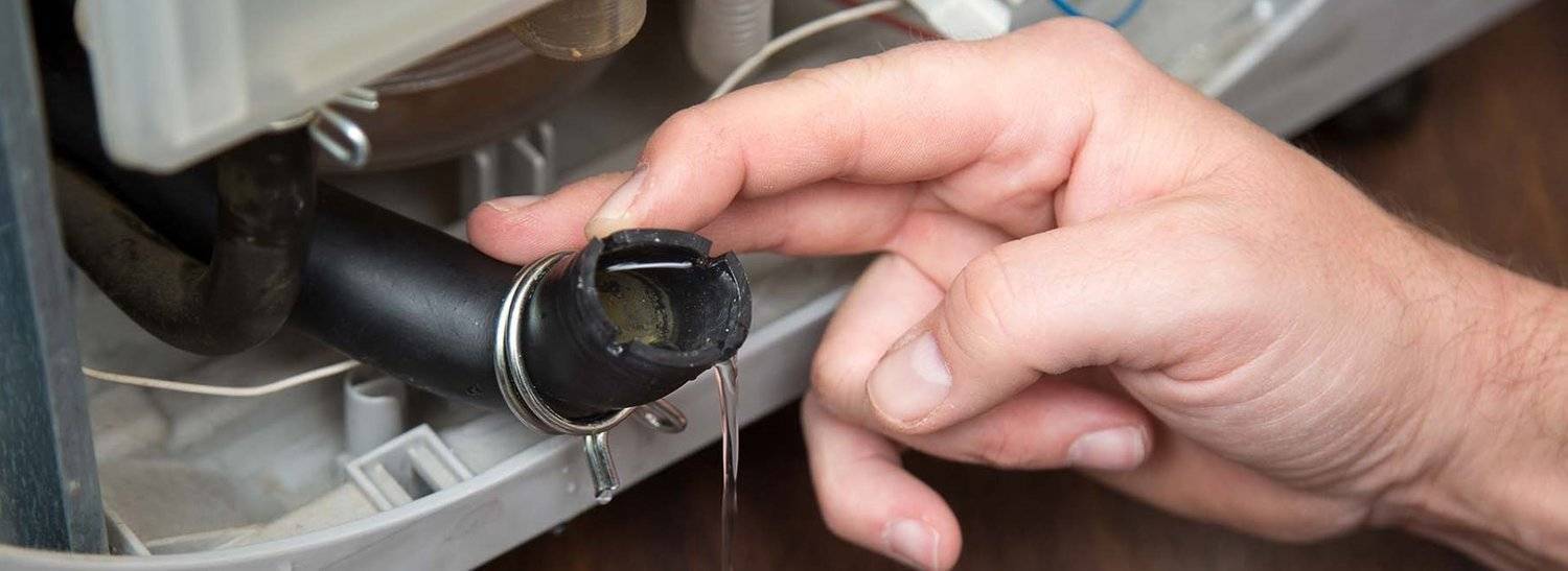 Стиральная машина не сливает воду: что делать