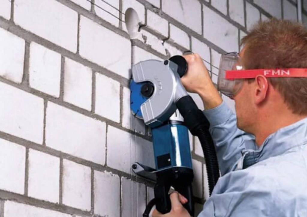 Как правильно штробить стены под проводку: пошаговое руководство