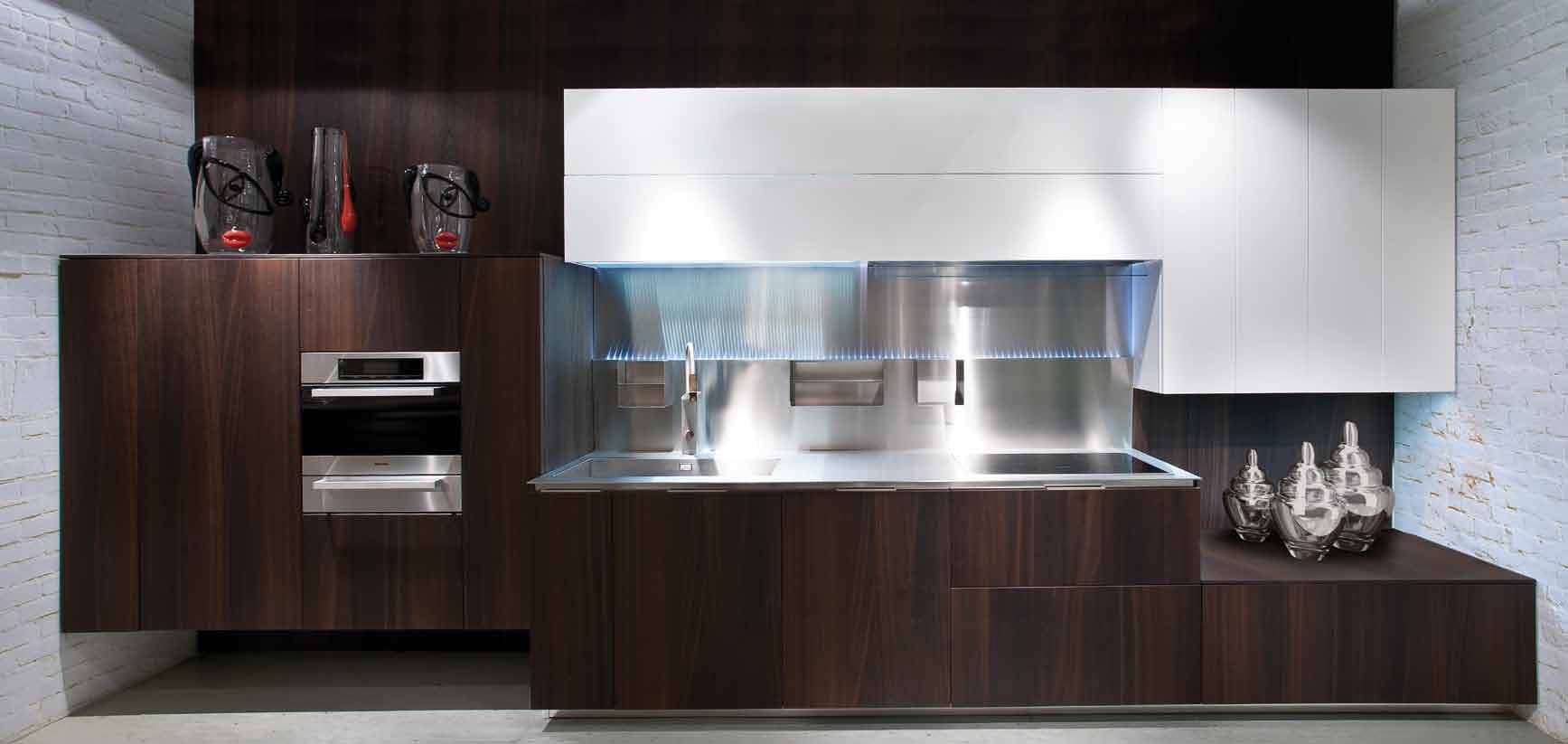 Кухня в стиле хай-тек: фото популярных идей дизайна. примеры идеального сочетания кухонного интерьера в стиле hi-tech. дизайн кухни в стиле хай-тек: 50 лучших фото интерьеров.
