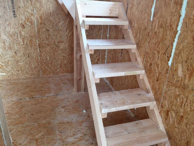 Как сделать деревянную лестницу своими руками