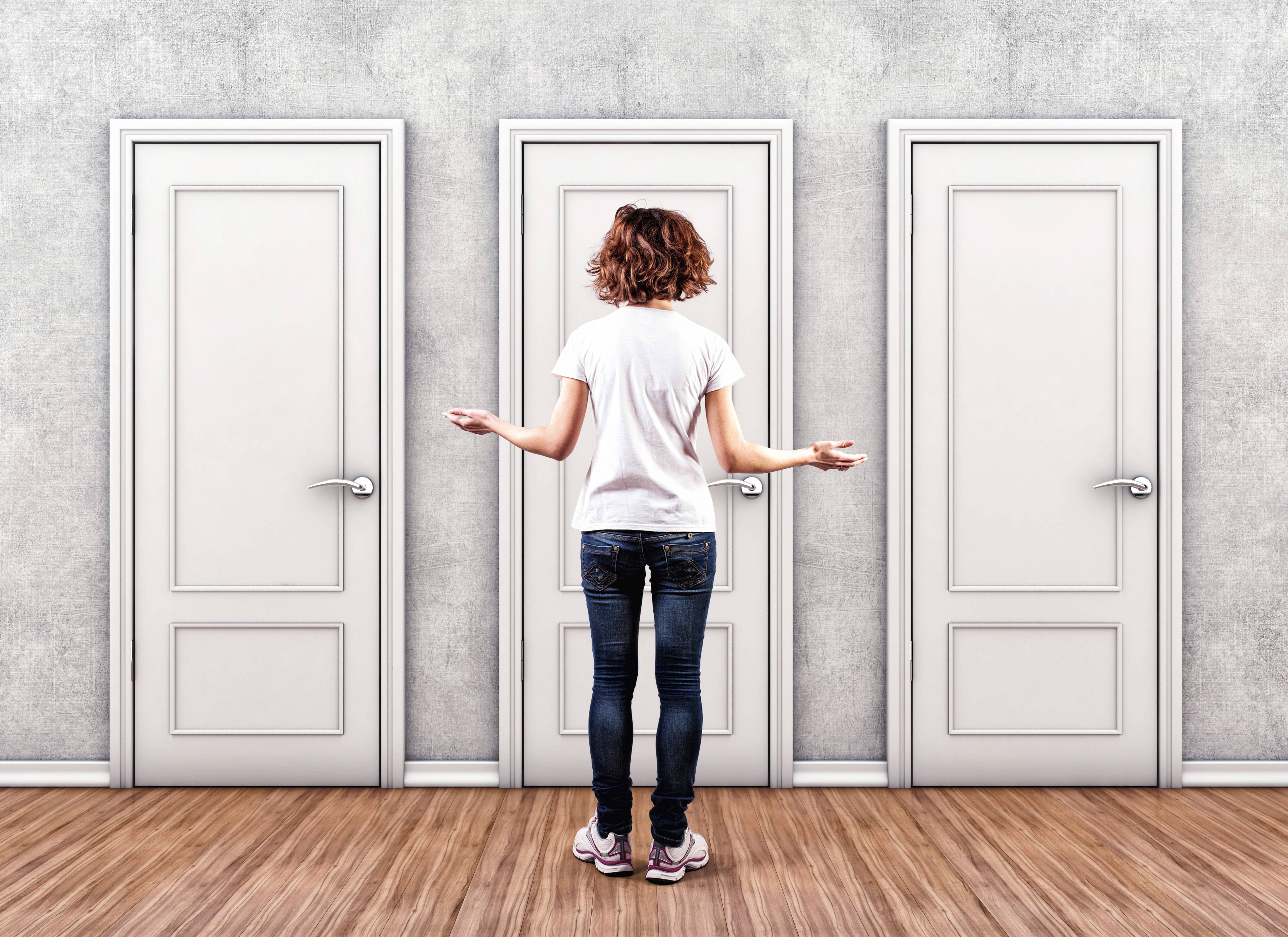 Как правильно выбрать межкомнатные двери: 4 популярных решения