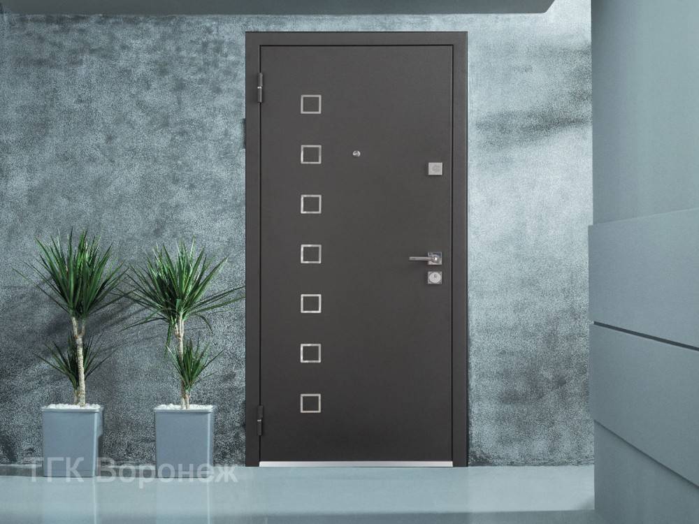Как выбрать металлическую входную дверь в квартиру: советы и рекомендации