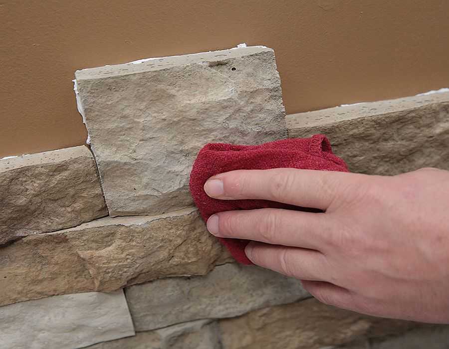 Как клеить декоративный камень из гипса на стены