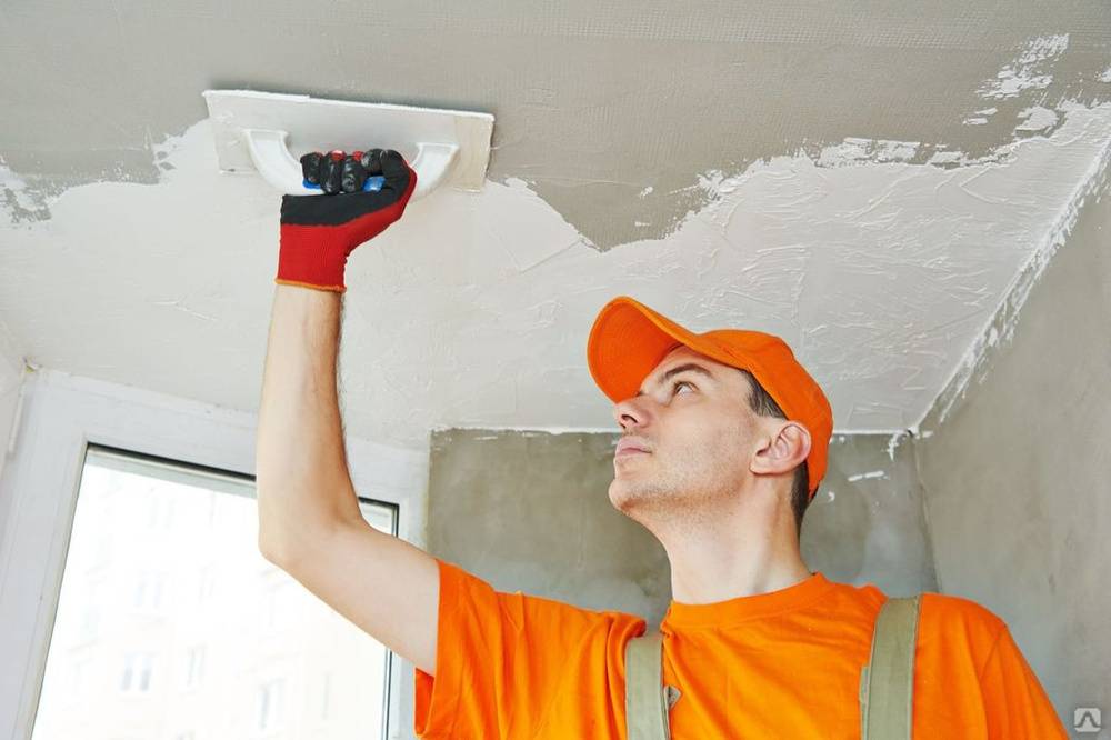 Как выровнять потолок шпаклевкой - выравнивание потолка своими руками