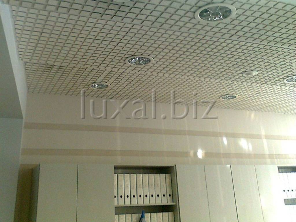 Потолок кассетный — металлический, алюминиевый подвесной потолок, монтаж кассеты