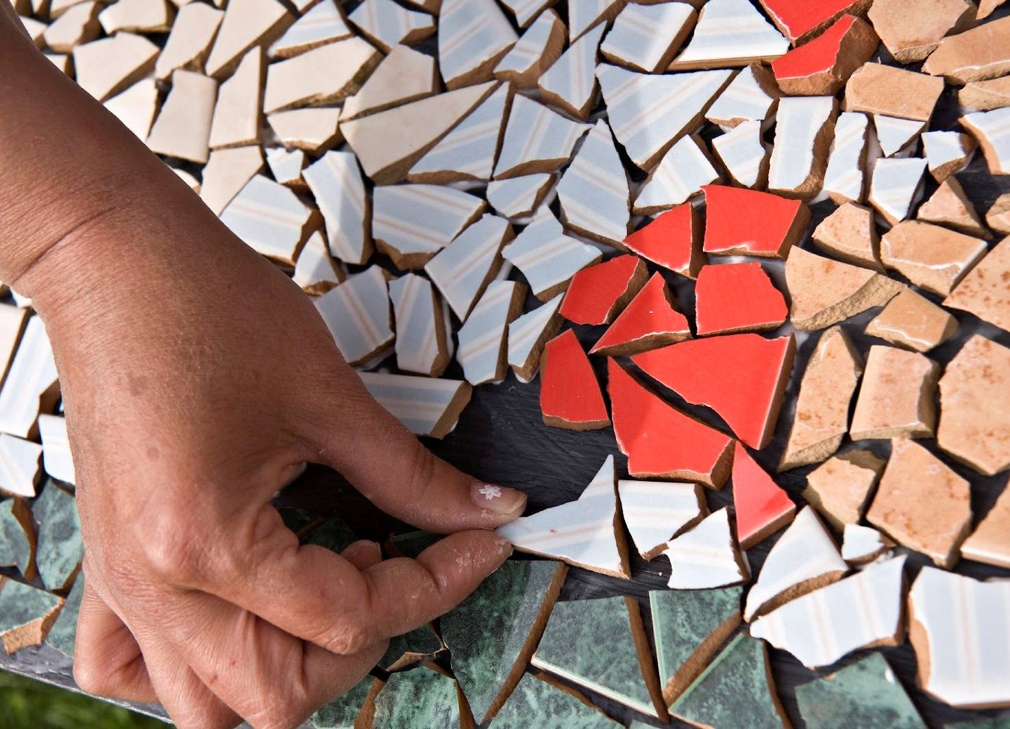 Мозаичное панно для стен своими руками: изготовление, типы укладки, использование зеркальной плитки