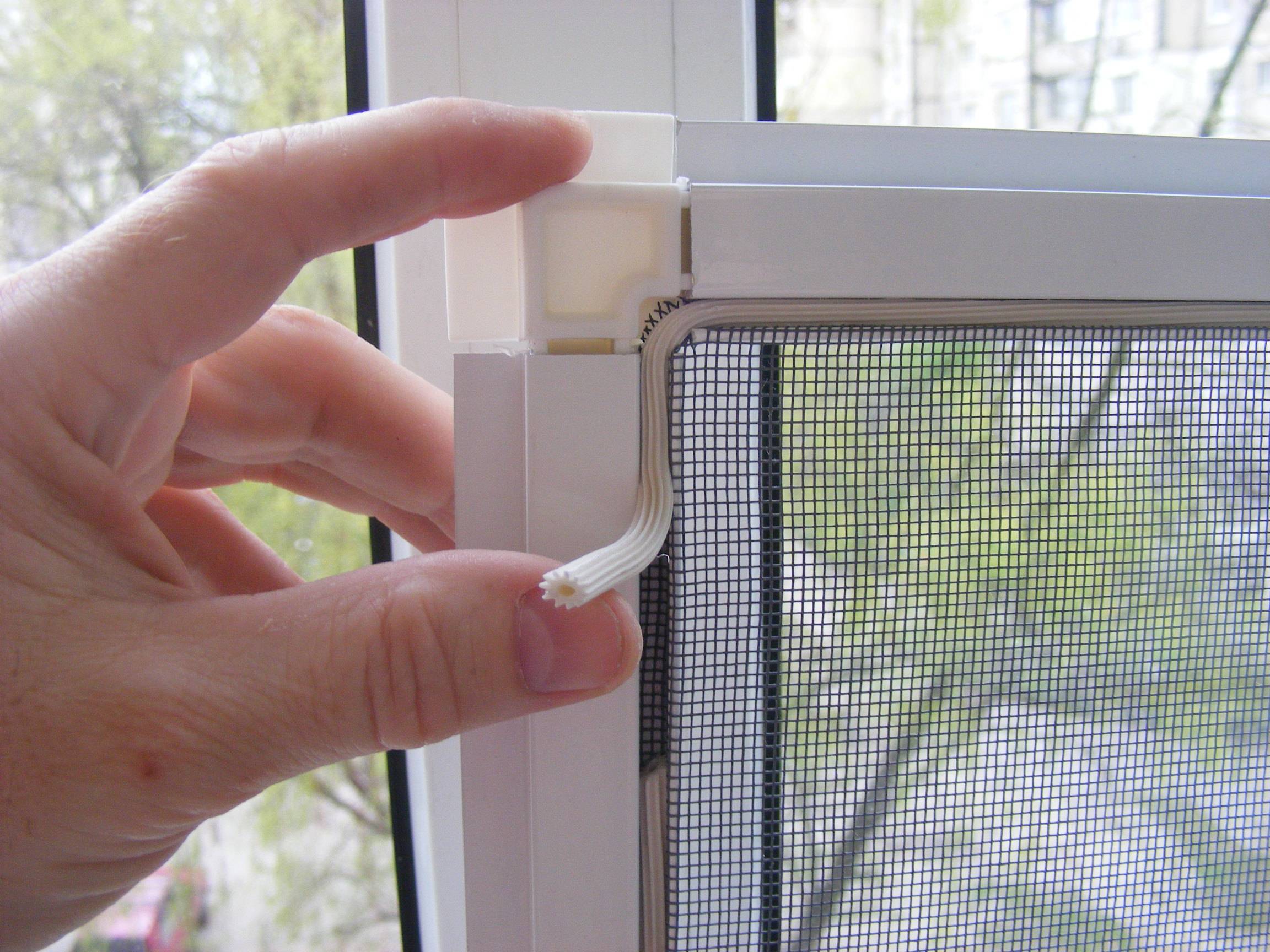 Москитная сетка для пластикового окна ручной работы - пошаговая инструкция