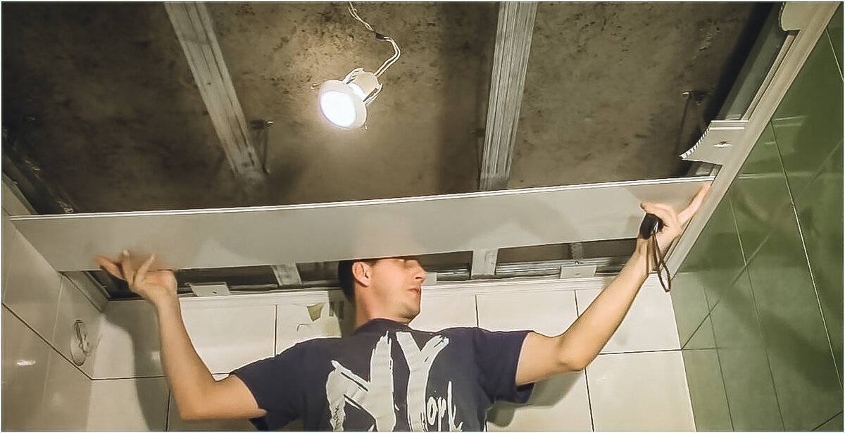 Как сделать своими руками потолок из пластиковых панелей