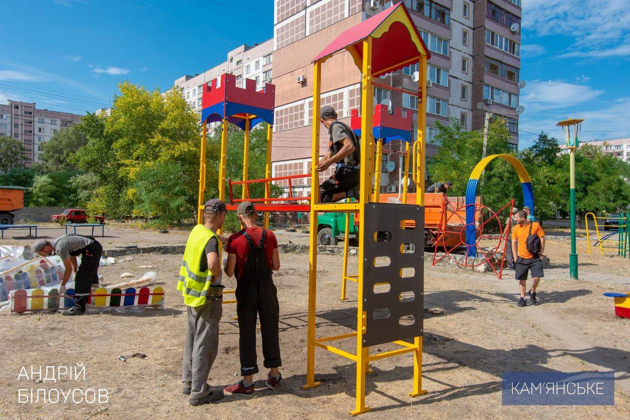 Как заказать строительство детской площадки во дворе
