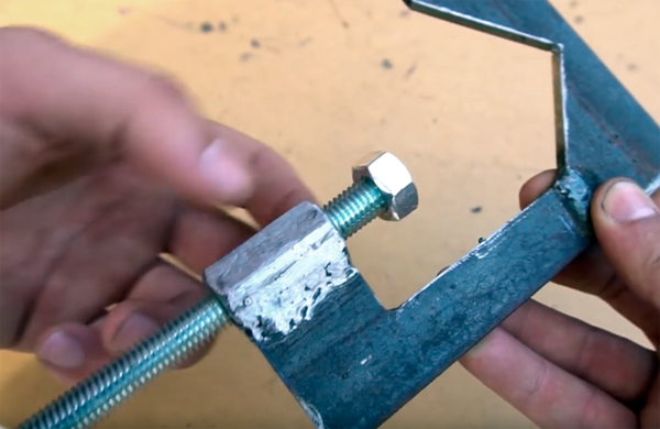 Применение пластиковых крышек для ручек для инструментов » изобретения и самоделки