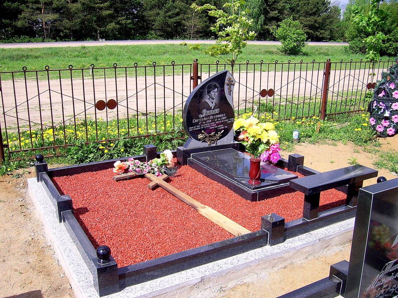 Изготовление памятников, благоустройство и оформление могил на кладбище