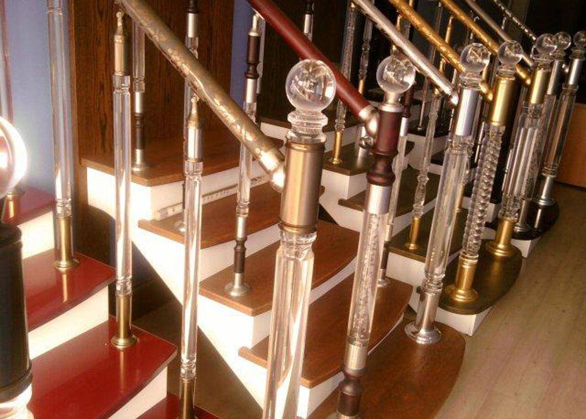 Установка столбов и балясин в деревянной лестнице — основные тезисы