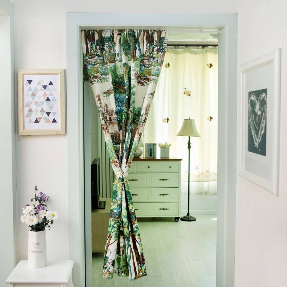 Шторы на дверь: 100 фото красивого дизайна и удачно выбранного цвета штор на дверной проем