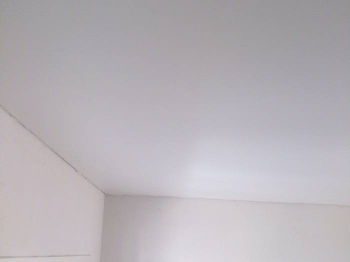 Галтели для натяжных потолков: виды потолочных плинтусов, установка, монтаж, какой плинтус выбрать, нужен ли плинтус для подвесного потолка, как установить