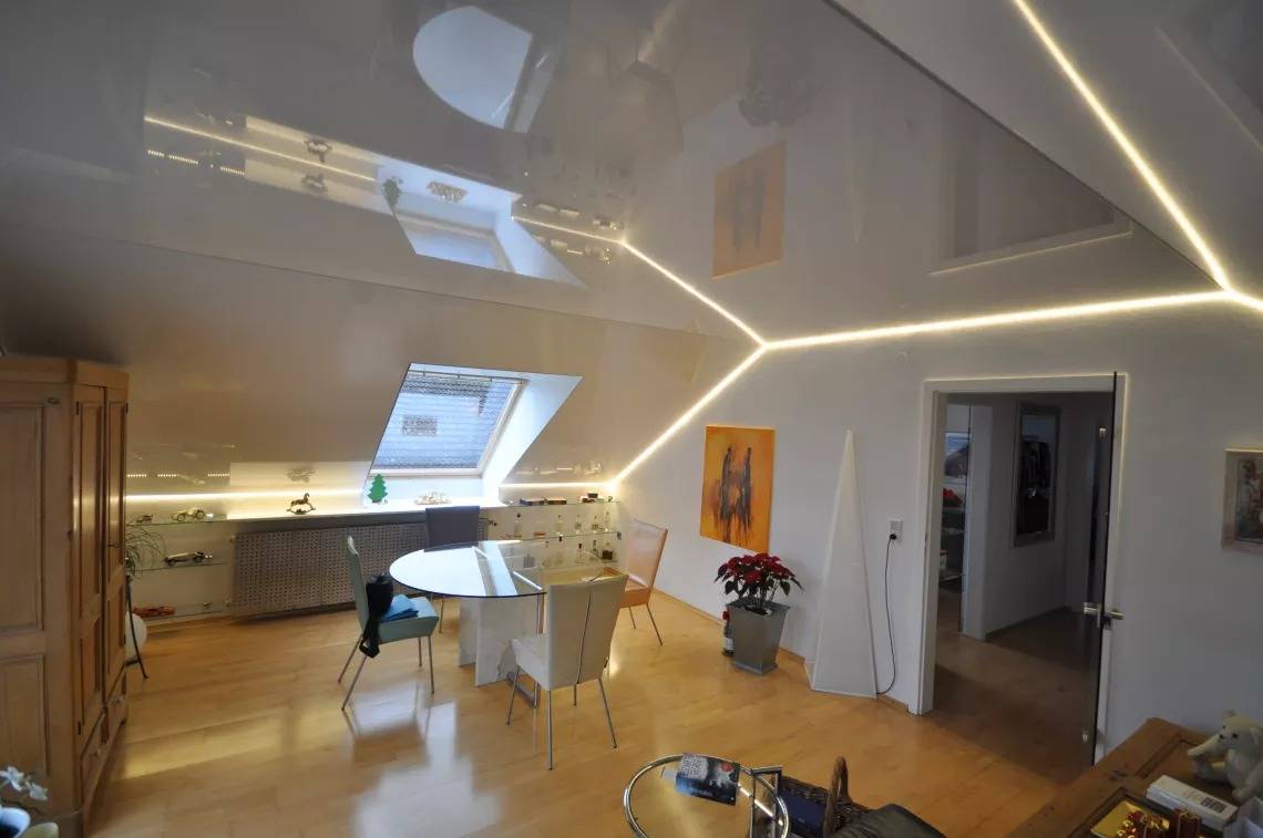 Потолок на мансарде: 200+ фото дизайна комнат со скошенным потолком