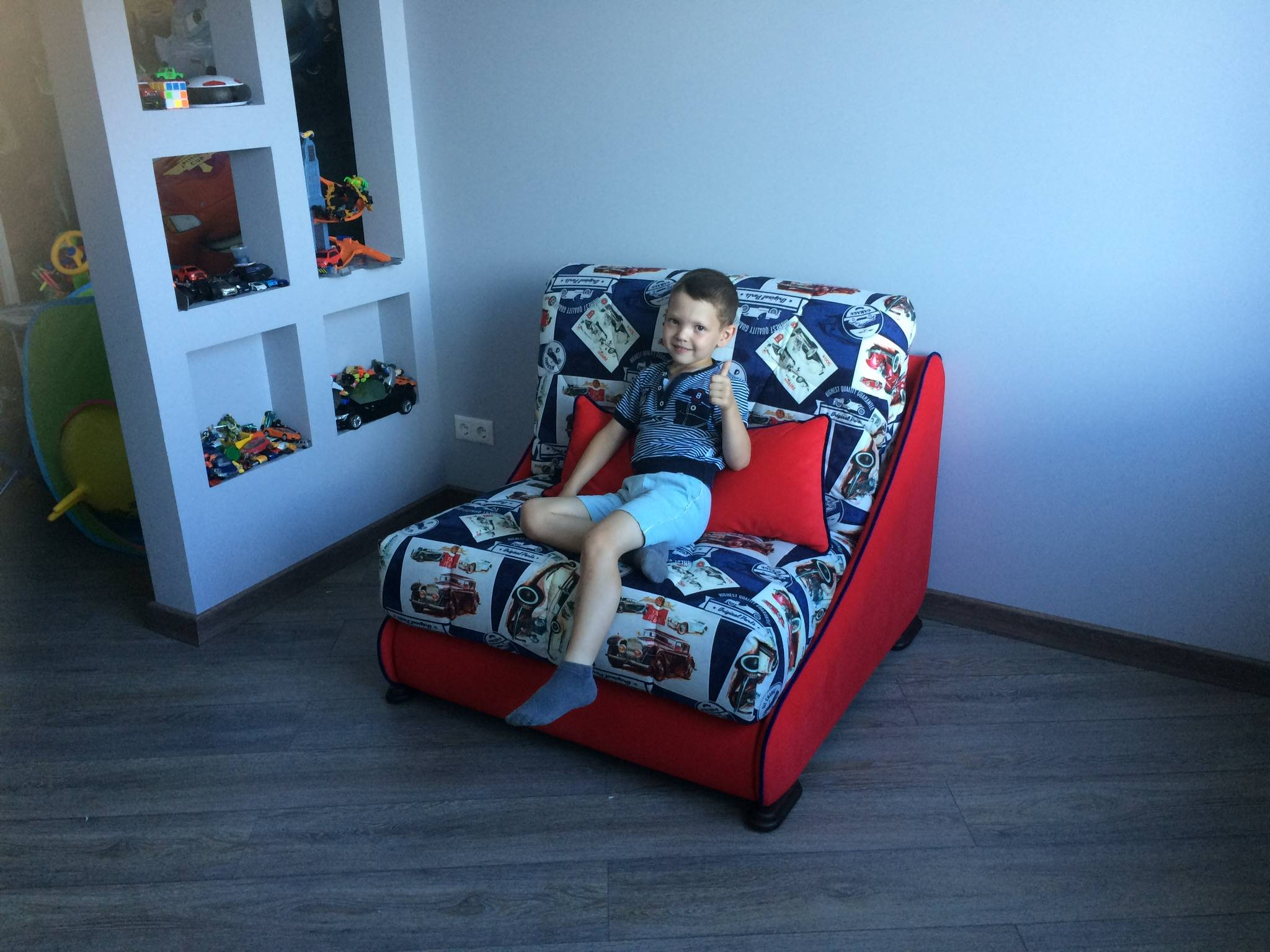 Кресло кровать для детей: плюсы и минусы (главное при выборе)