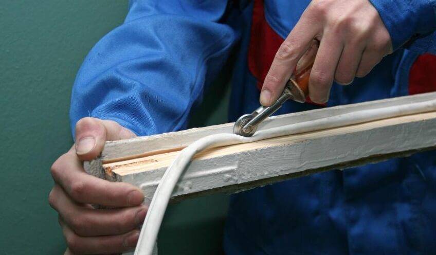 Ремонт деревянных окон с стеклопакетами: реставрация своими руками (фото и видео)