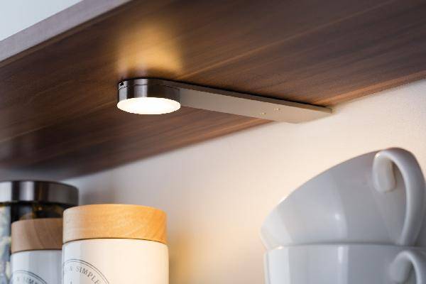 Светодиодная подсветка для кухни под шкафы своими руками