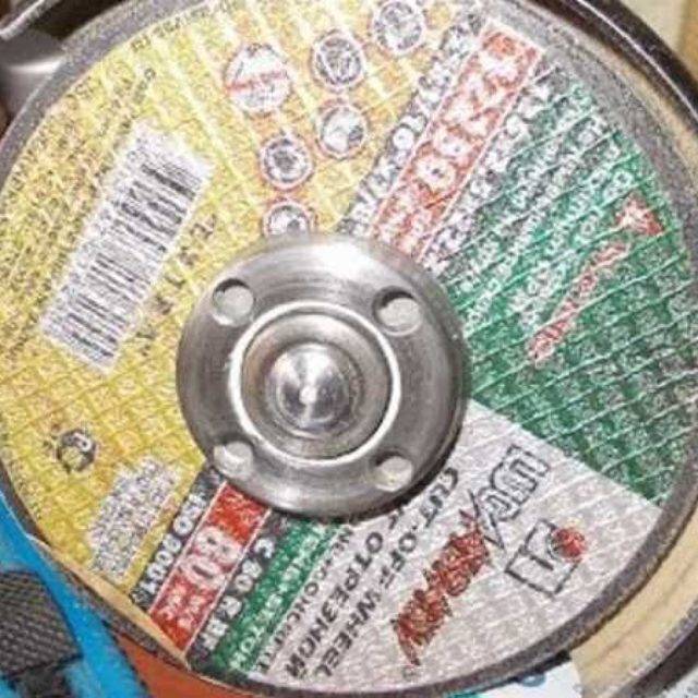 Как открутить диск на болгарке без ключа