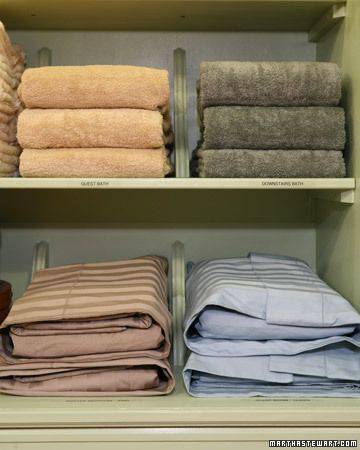 Как хранить постельное белье в шкафу: методы компактного складывания