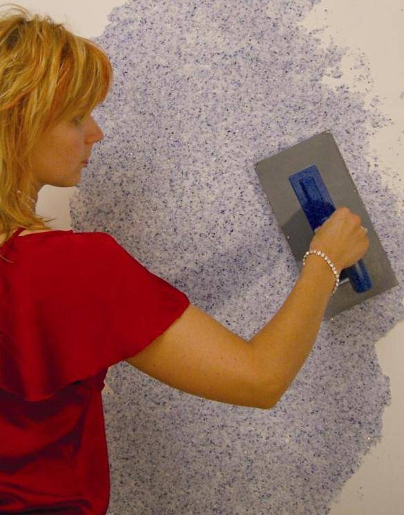 Жидкие обои: как их наносить на стену своими руками | технология нанесения в домашних условиях (видео)
