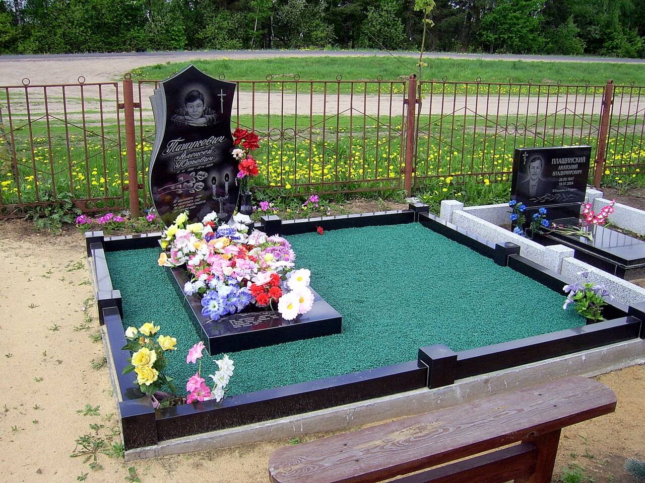 Благоустройство территории на кладбище