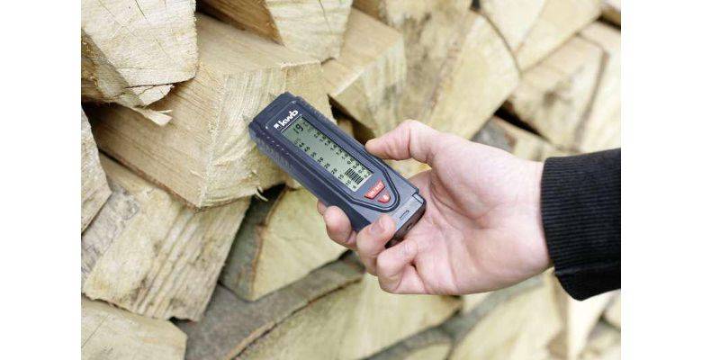 Какие существуют модели измерителей влажности древесины: принцип работы влагомера