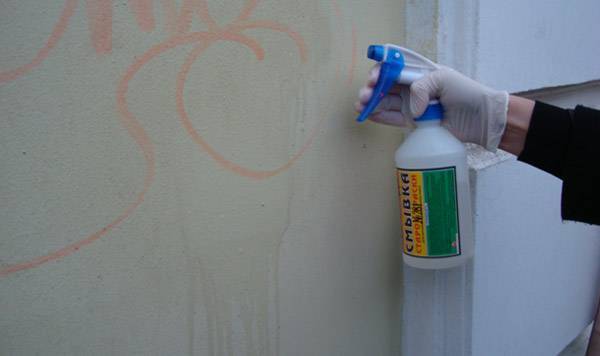Чем отмыть краску: уборка разных по составу загрязнений и форм поверхностей