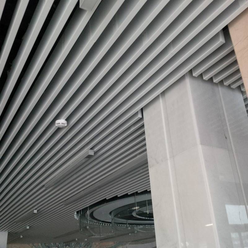 Металлические подвесные потолки: видео-инструкция по монтажу реек из металла своими руками, фото