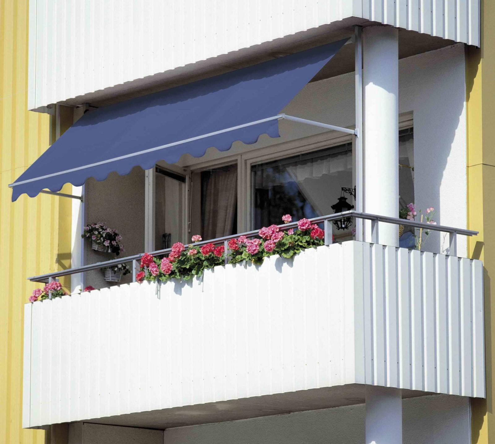 Шторы на балкон: 80 фото новинок дизайна, идеальное сочетание, красивый цвет