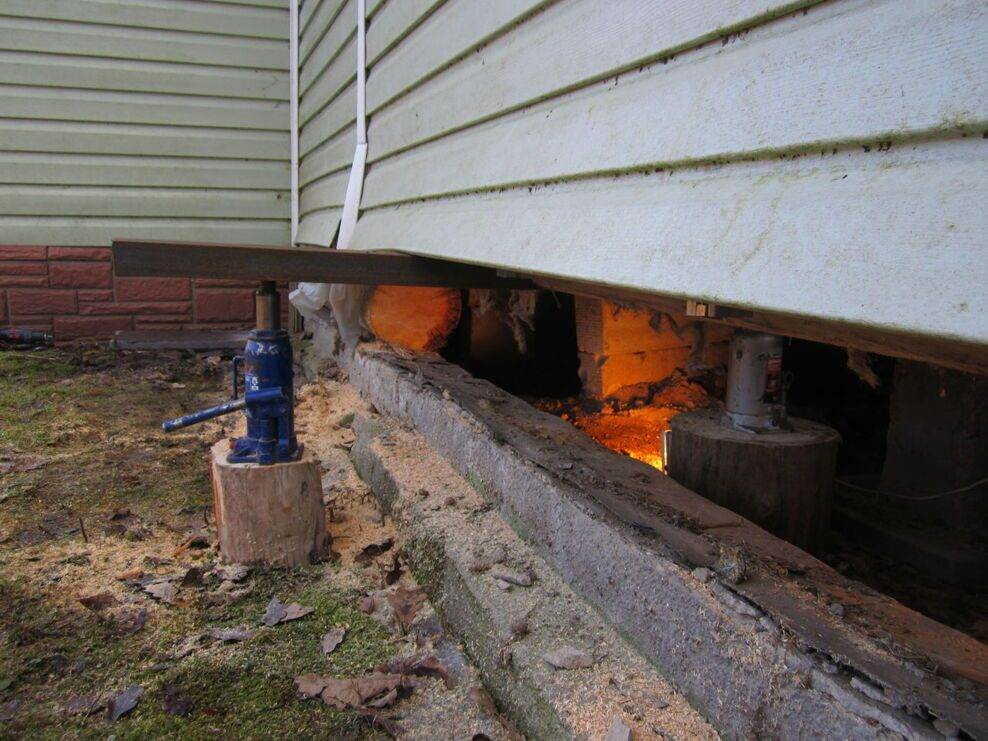 Замена нижних венцов деревянного дома своими руками – пошаговая инструкция и способы ремонта